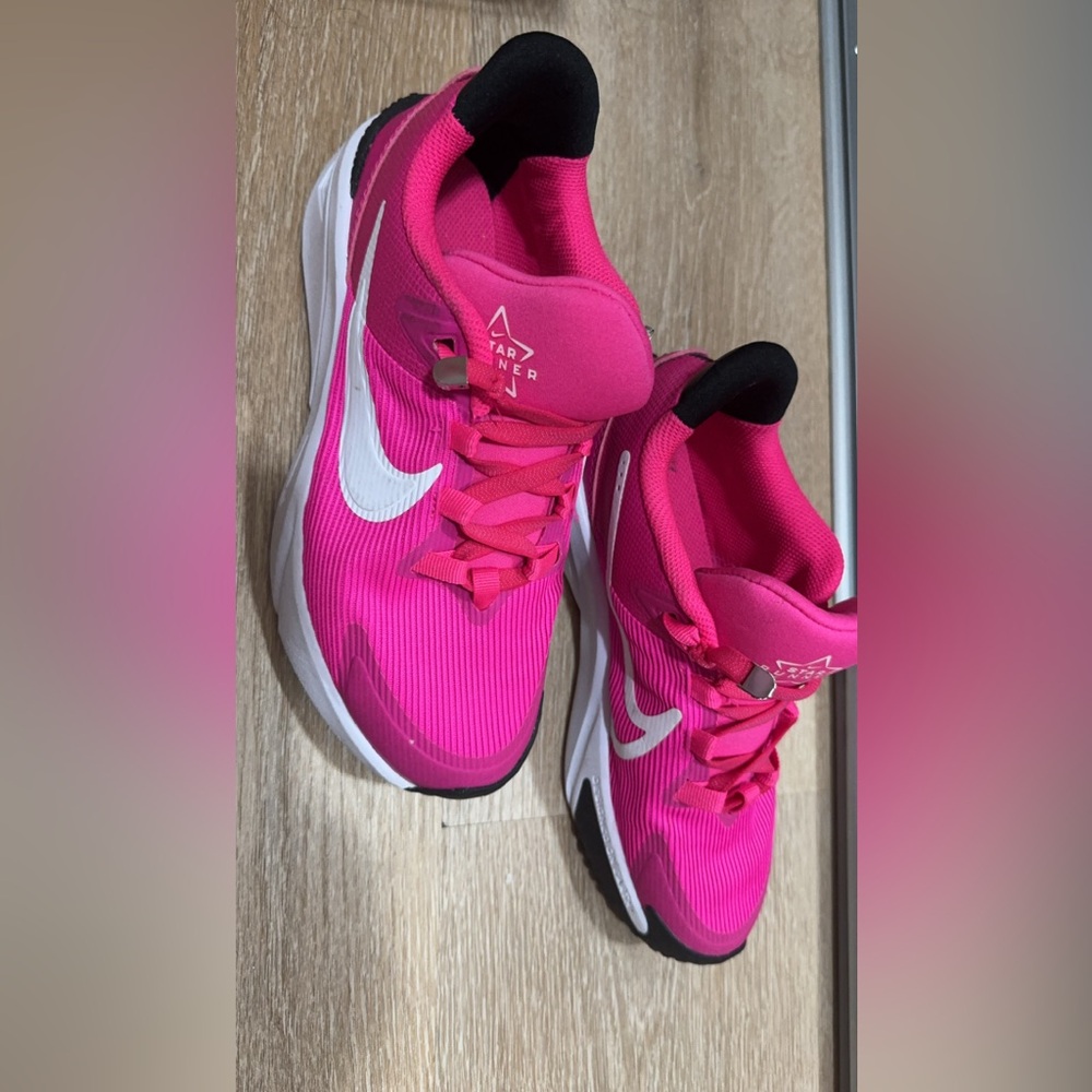 Nike Star Runner Big Kids shoes
